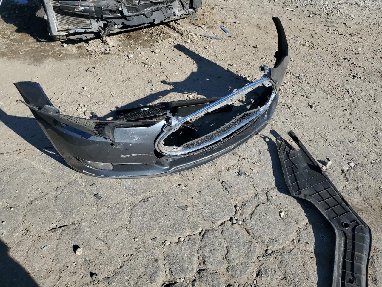 2016 Tesla Model S VIN: 5YJSA1E1XGF129033 Lot: 85522824