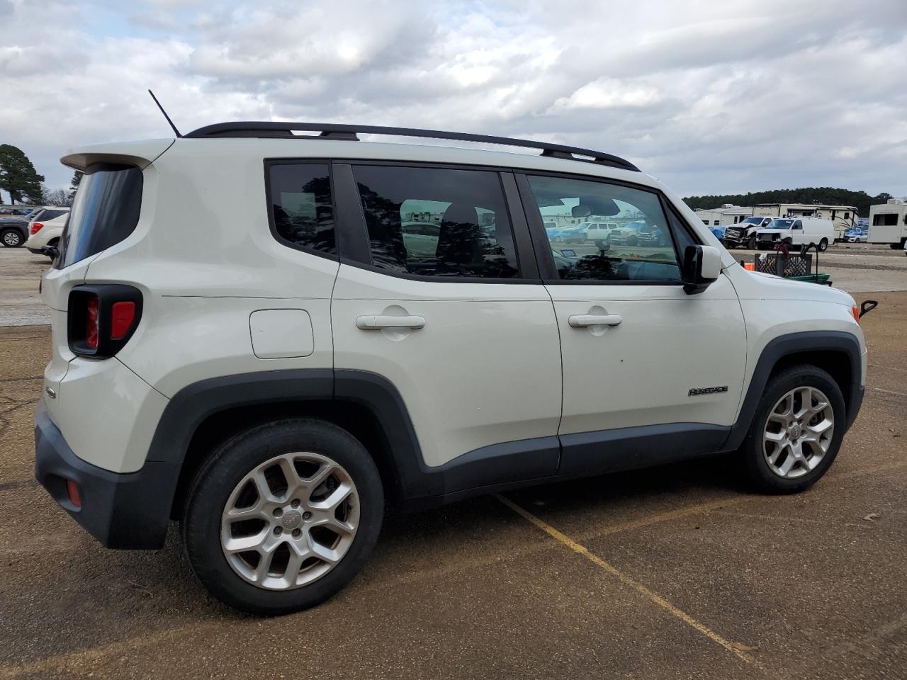 VIN ZACCJABT8FPB92665 2015 JEEP RENEGADE no.3