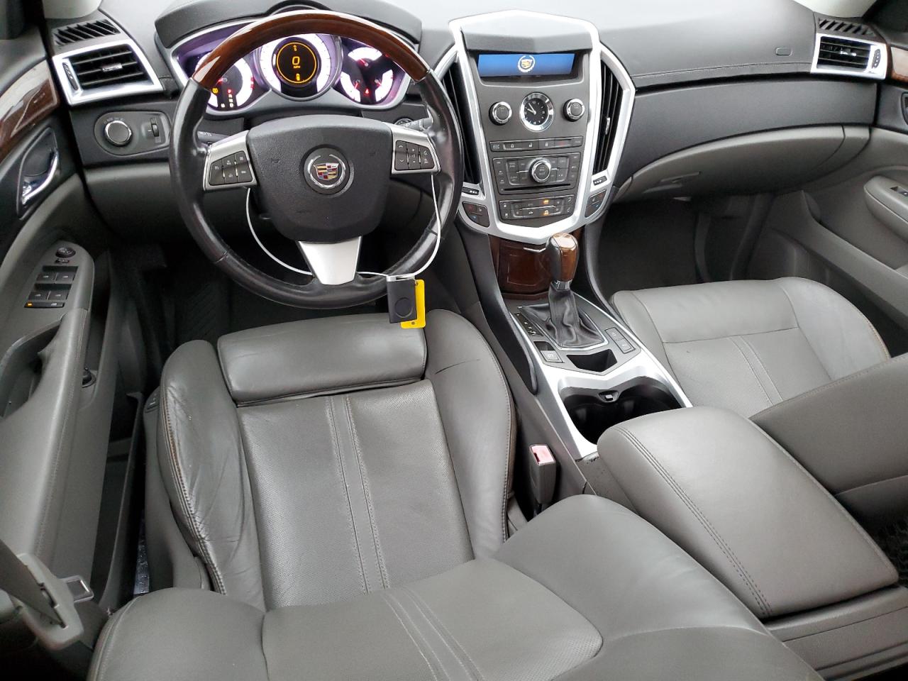 2010 Cadillac SRX - Image 8