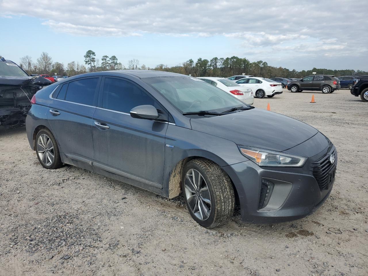 VIN KMHC85LC8JU077617 2018 HYUNDAI IONIQ no.4