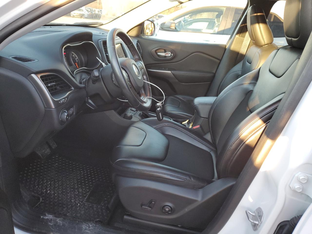 2020 Jeep Grand Cherokee - Image 7