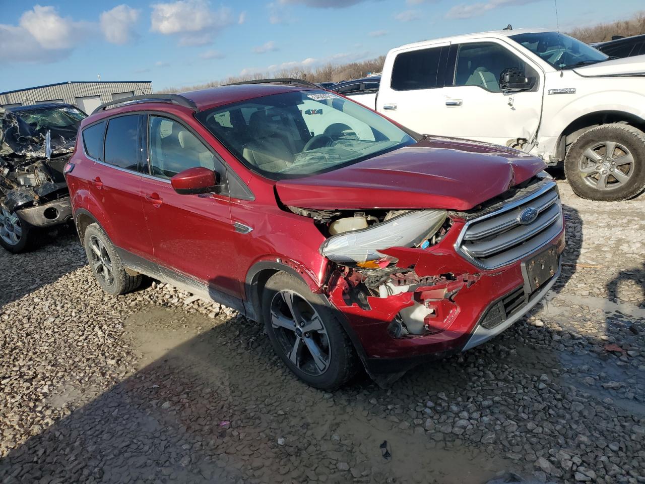 VIN 1FMCU0GD1HUB60575 2017 FORD ESCAPE no.4