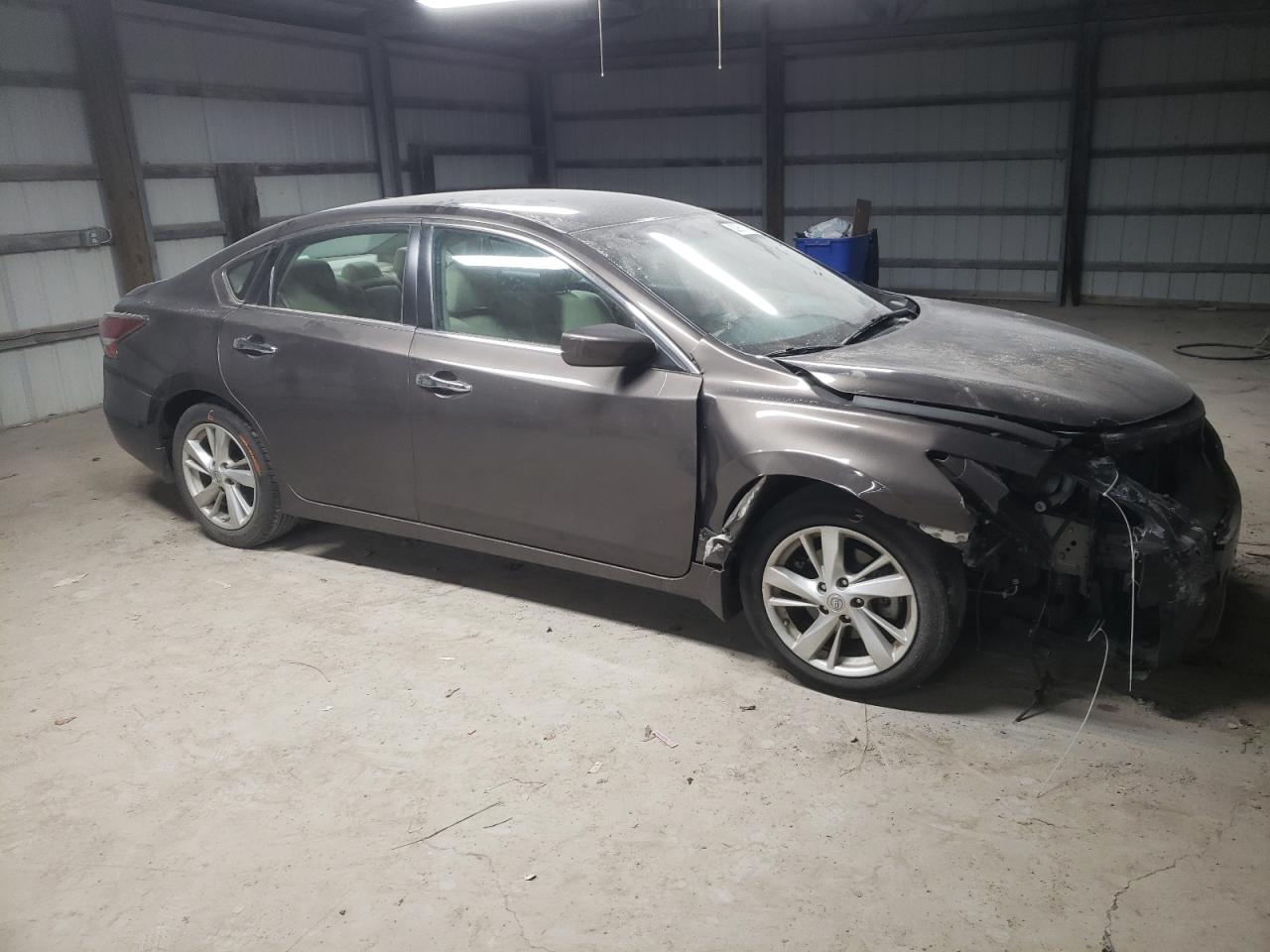 2015 Nissan Altima - Image 4