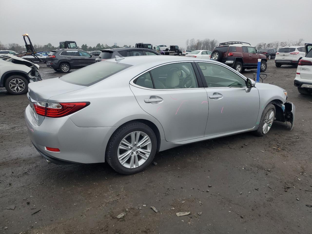 2013 Lexus ES - Image 3