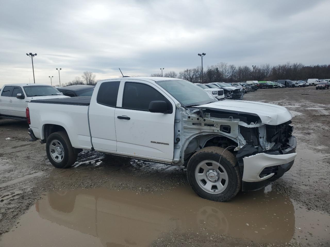 VIN 1GCHSBEA4N1311300 2022 CHEVROLET COLORADO no.4