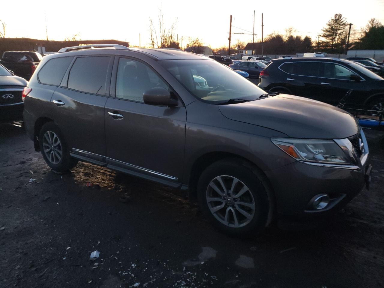 2013 Nissan Pathfinder - Image 4