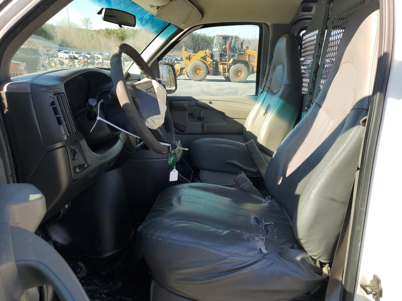 2003 Chevrolet Express - Image 7