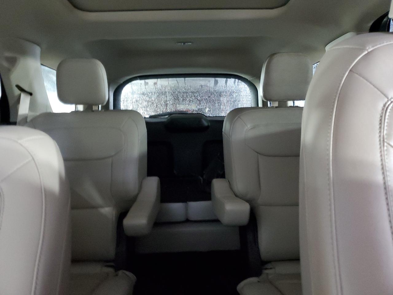 2022 Ford Explorer - Image 10
