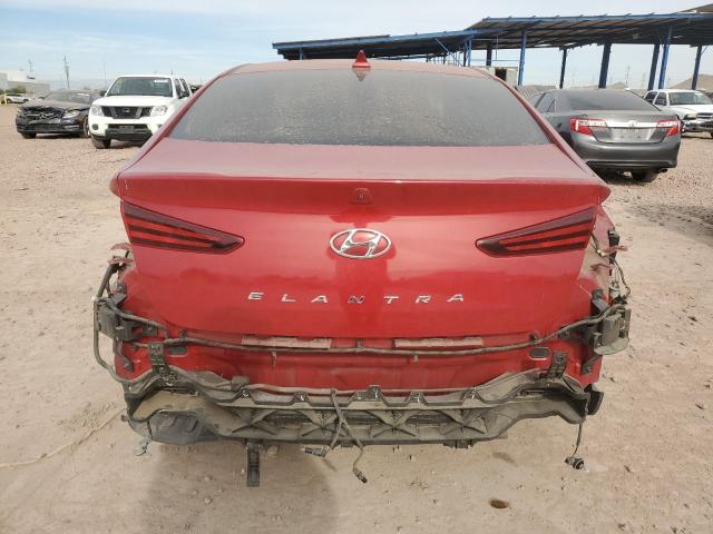  HYUNDAI ELANTRA 2019 Червоний