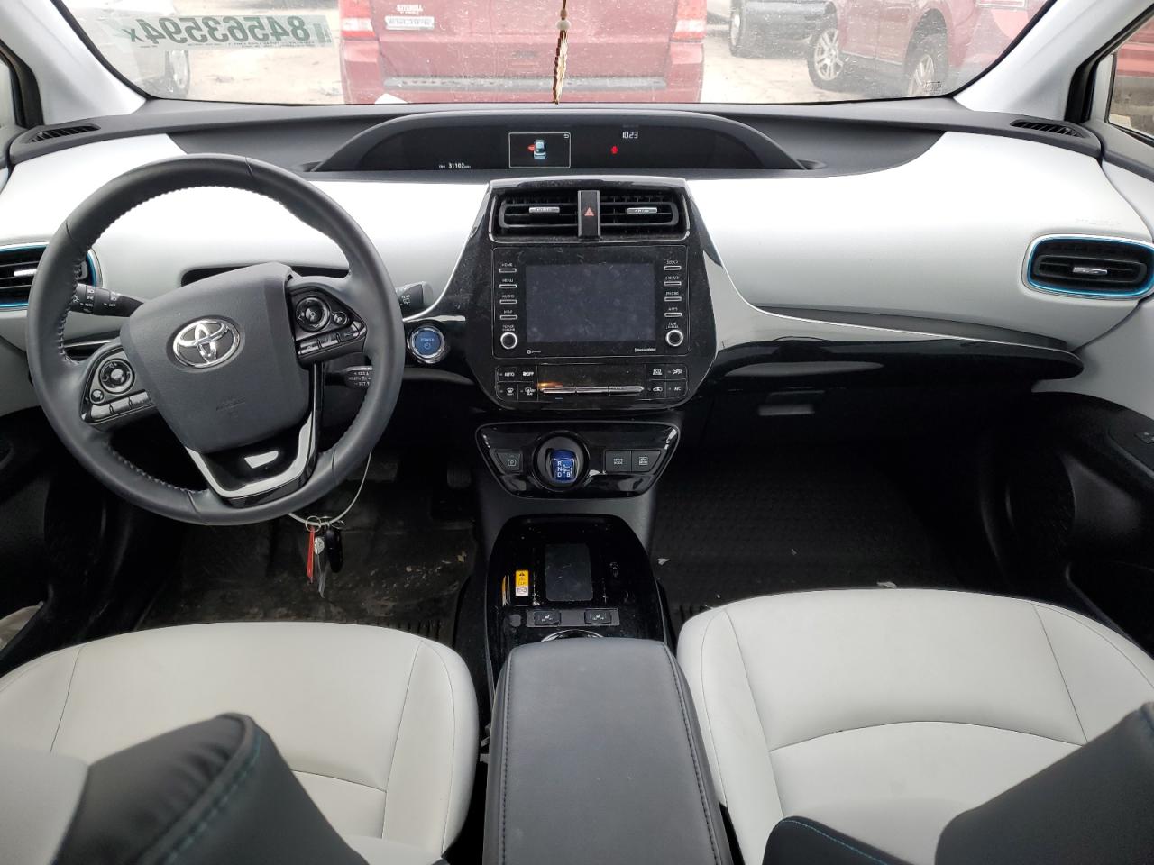 2022 Toyota Prius - Image 8