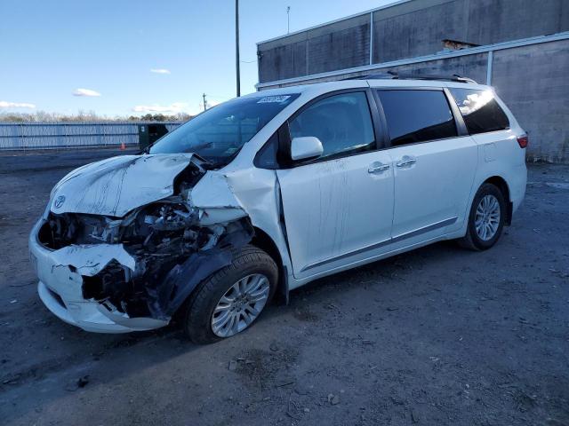 2017 Toyota Sienna Xle