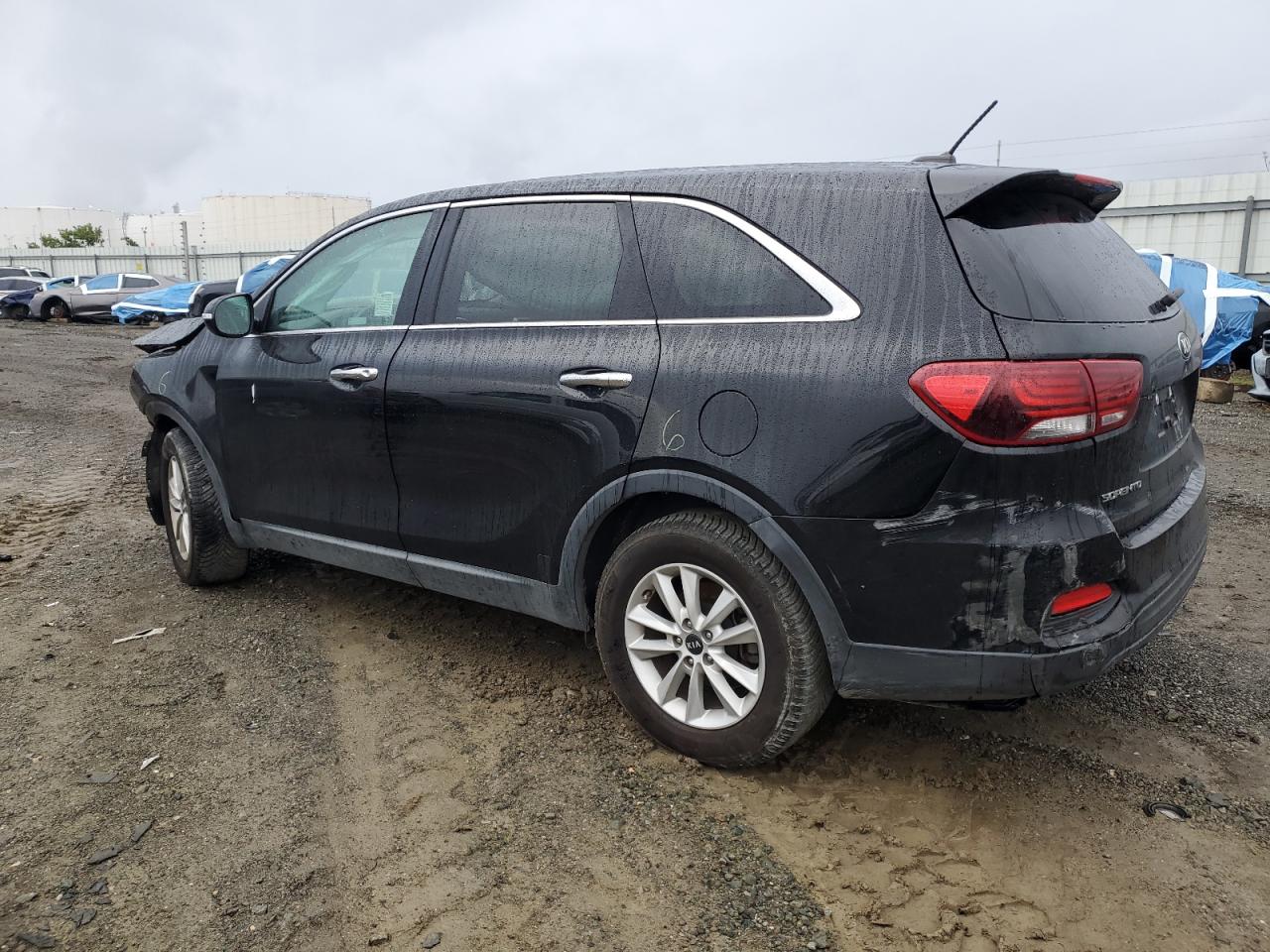 VIN 5XYPG4A3XKG564794 2019 KIA SORENTO no.2