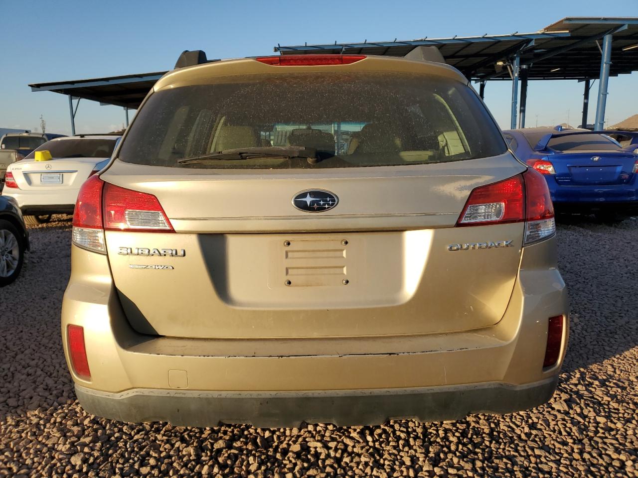 2010 Subaru Outback - Image 6