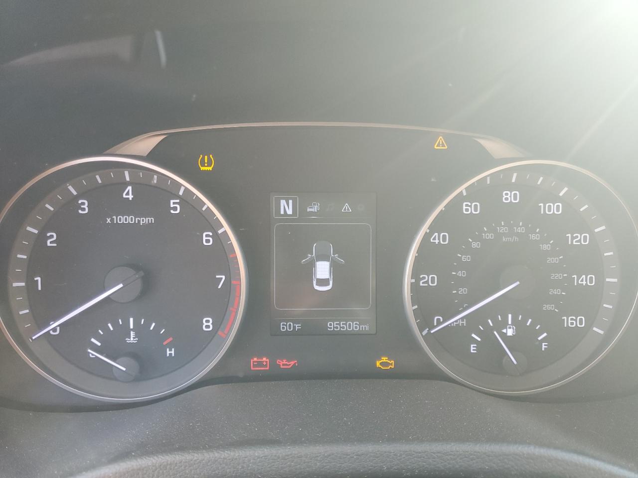 2018 Hyundai Elantra - Image 9