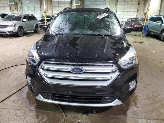  FORD ESCAPE 2018 Czarny