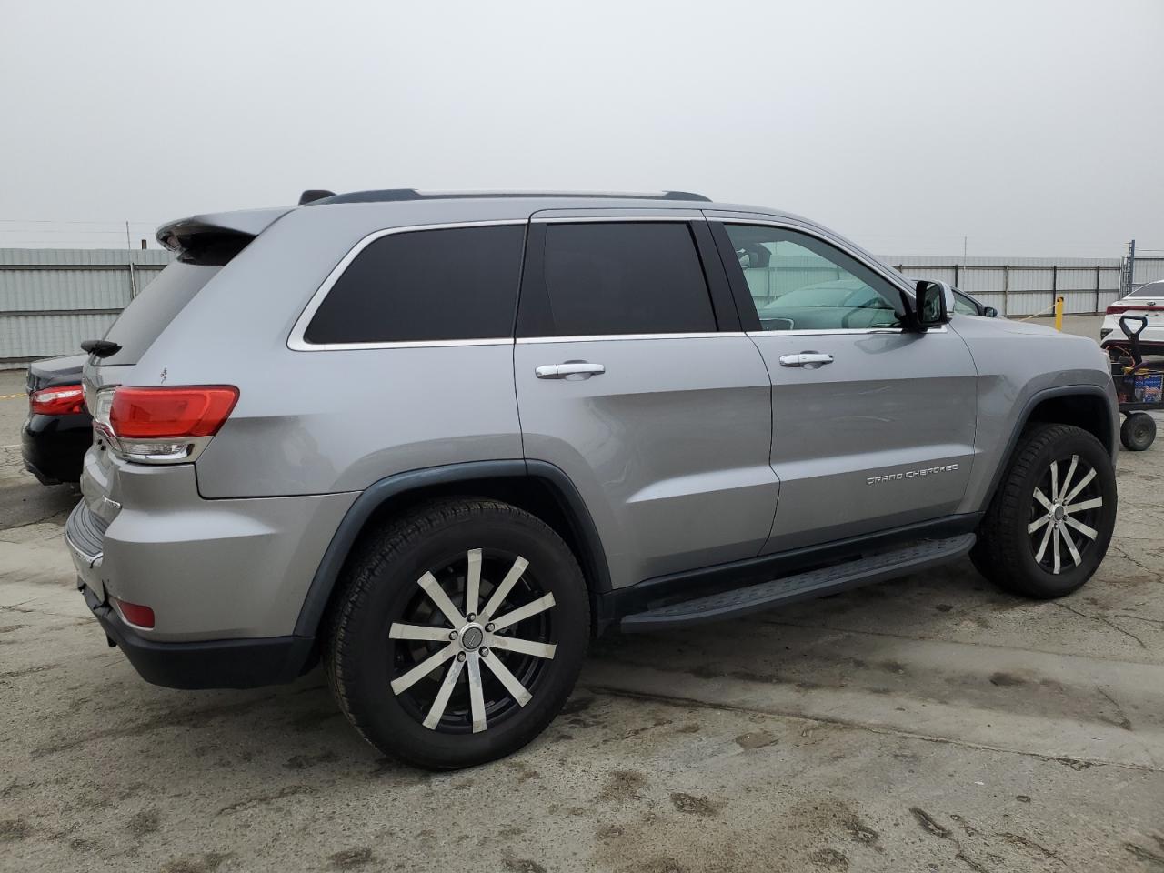 2015 Jeep Grand Cherokee - Image 3