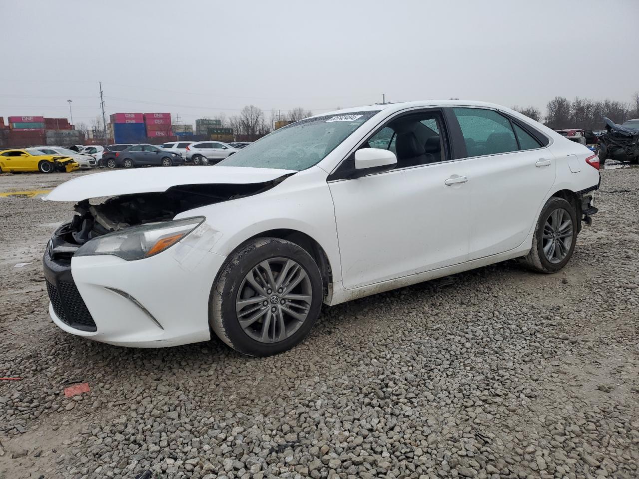 2016 Toyota Camry Le продається в Columbus, OH - Front End