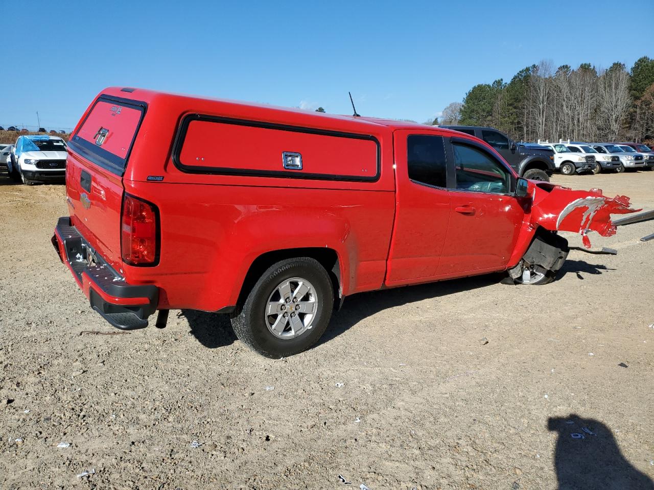 VIN 1GCHSBEA6K1247837 2019 CHEVROLET COLORADO no.3