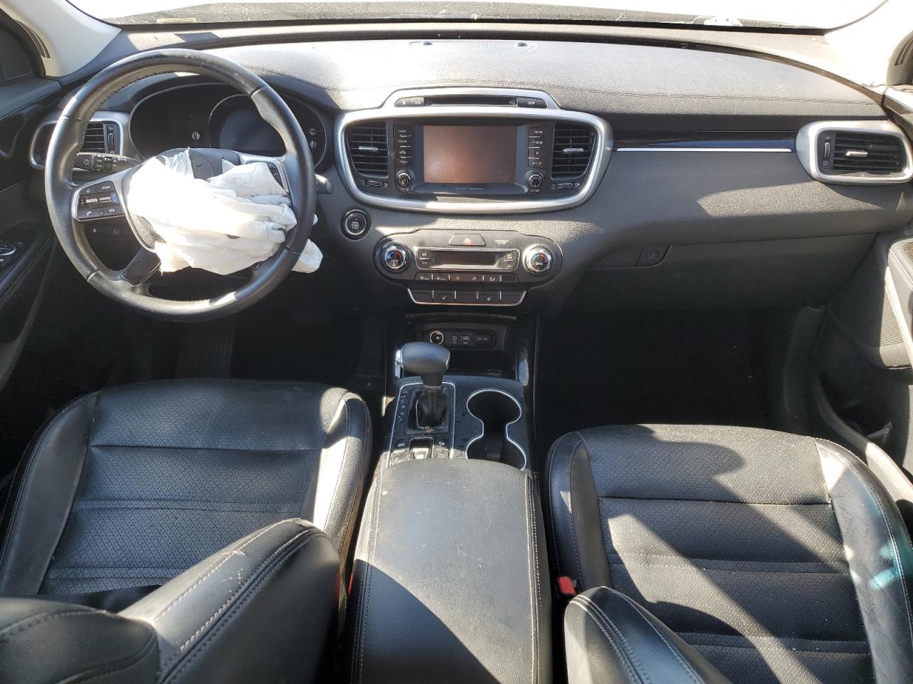 2019 Kia Sorento - Image 8