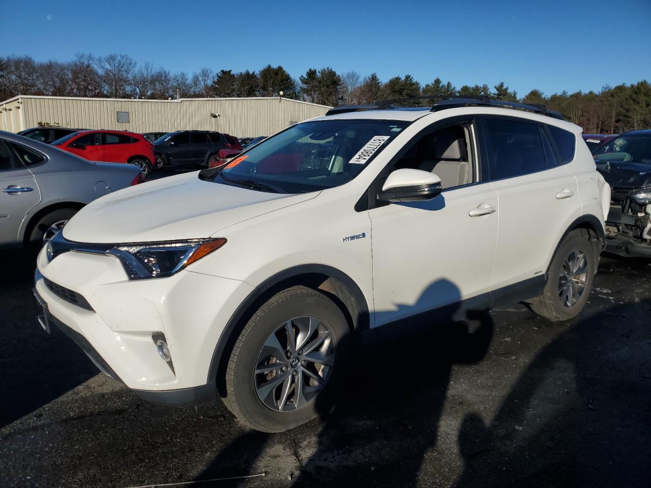 VIN JTMRJREV4HD116996 2017 TOYOTA RAV4 no.1