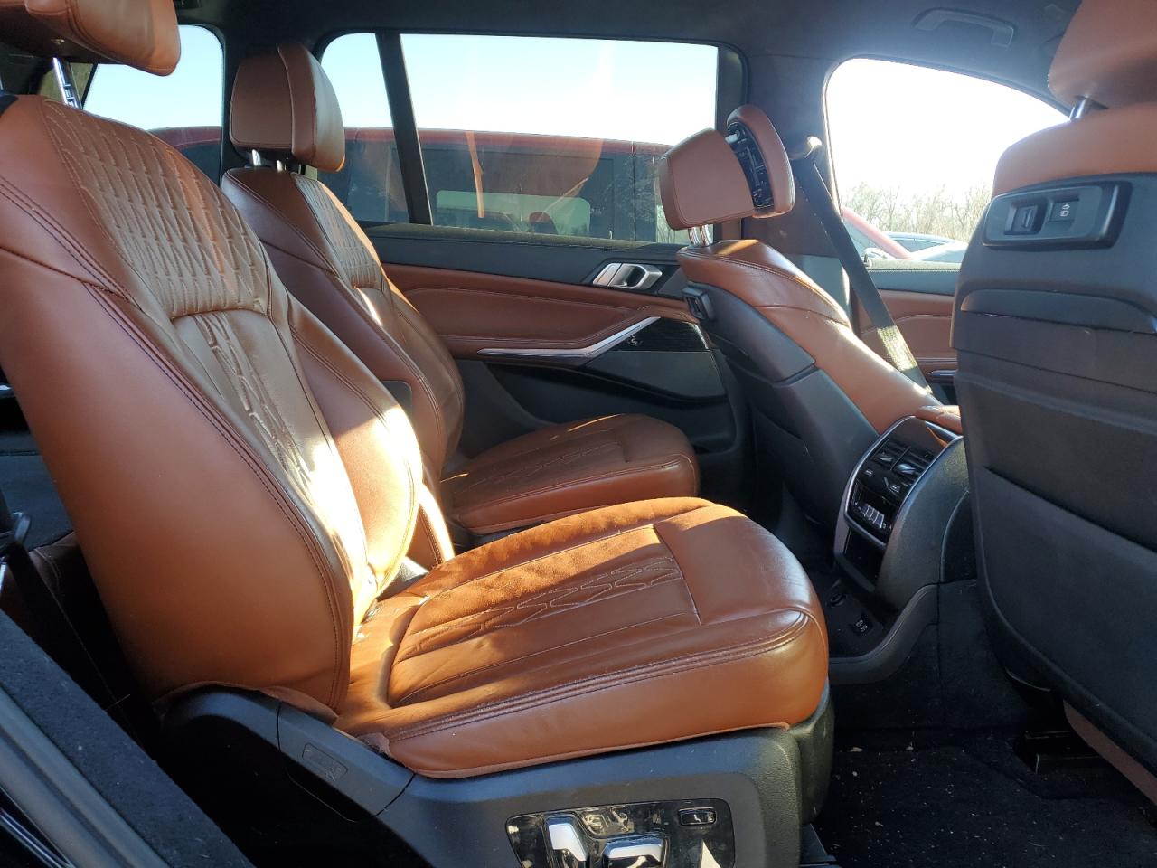 2020 BMW X7 - Image 11