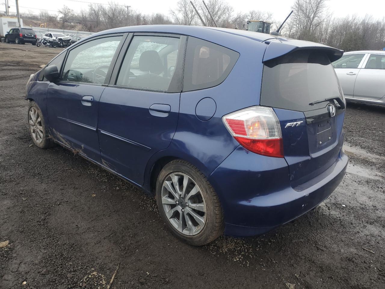 VIN JHMGE8H50DC023215 2013 HONDA FIT no.2