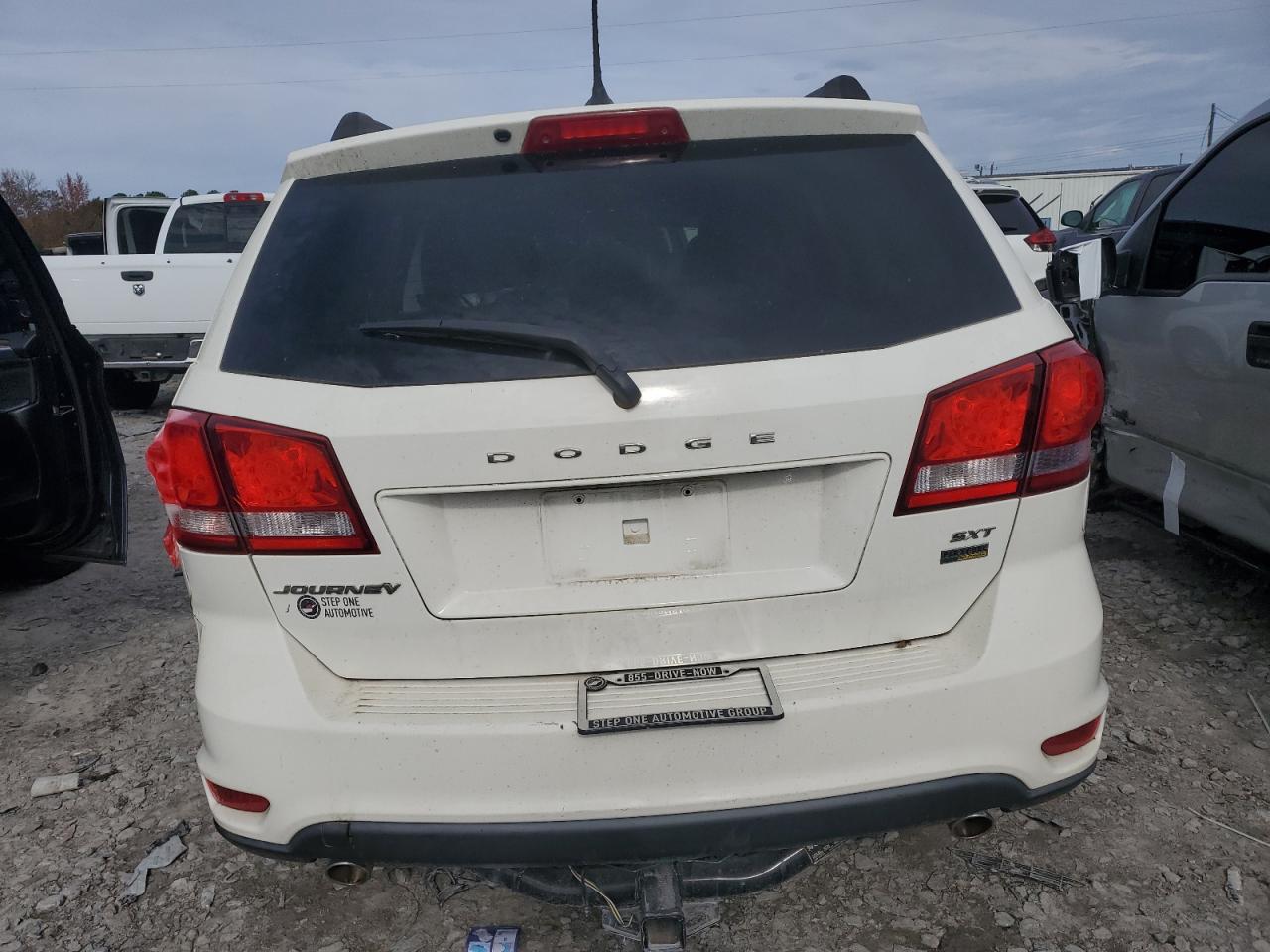 2017 Dodge Journey - Image 6