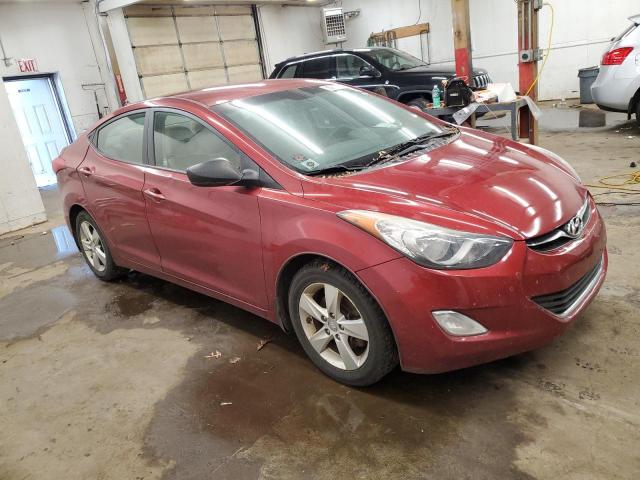  HYUNDAI ELANTRA 2013 Красный