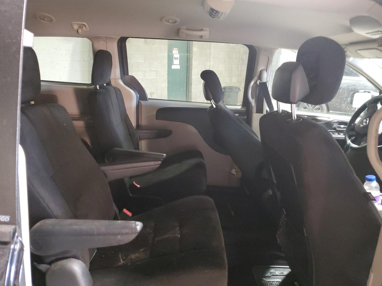 2013 Dodge Caravan - Image 11