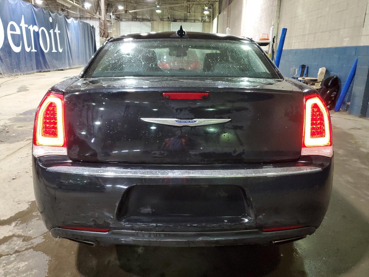 VIN 2C3CCAKGXFH808594 2015 CHRYSLER 300 no.6