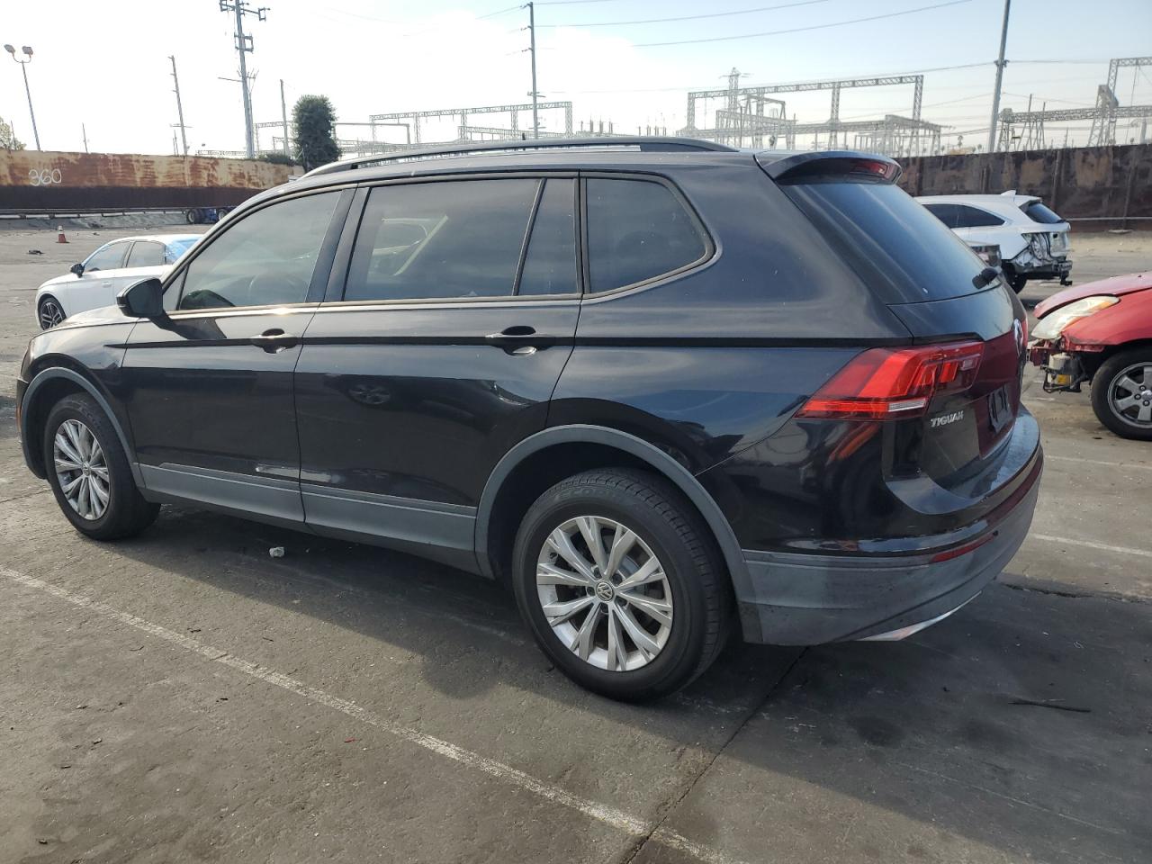 VIN 3VV1B7AX4KM043387 2019 VOLKSWAGEN TIGUAN no.2