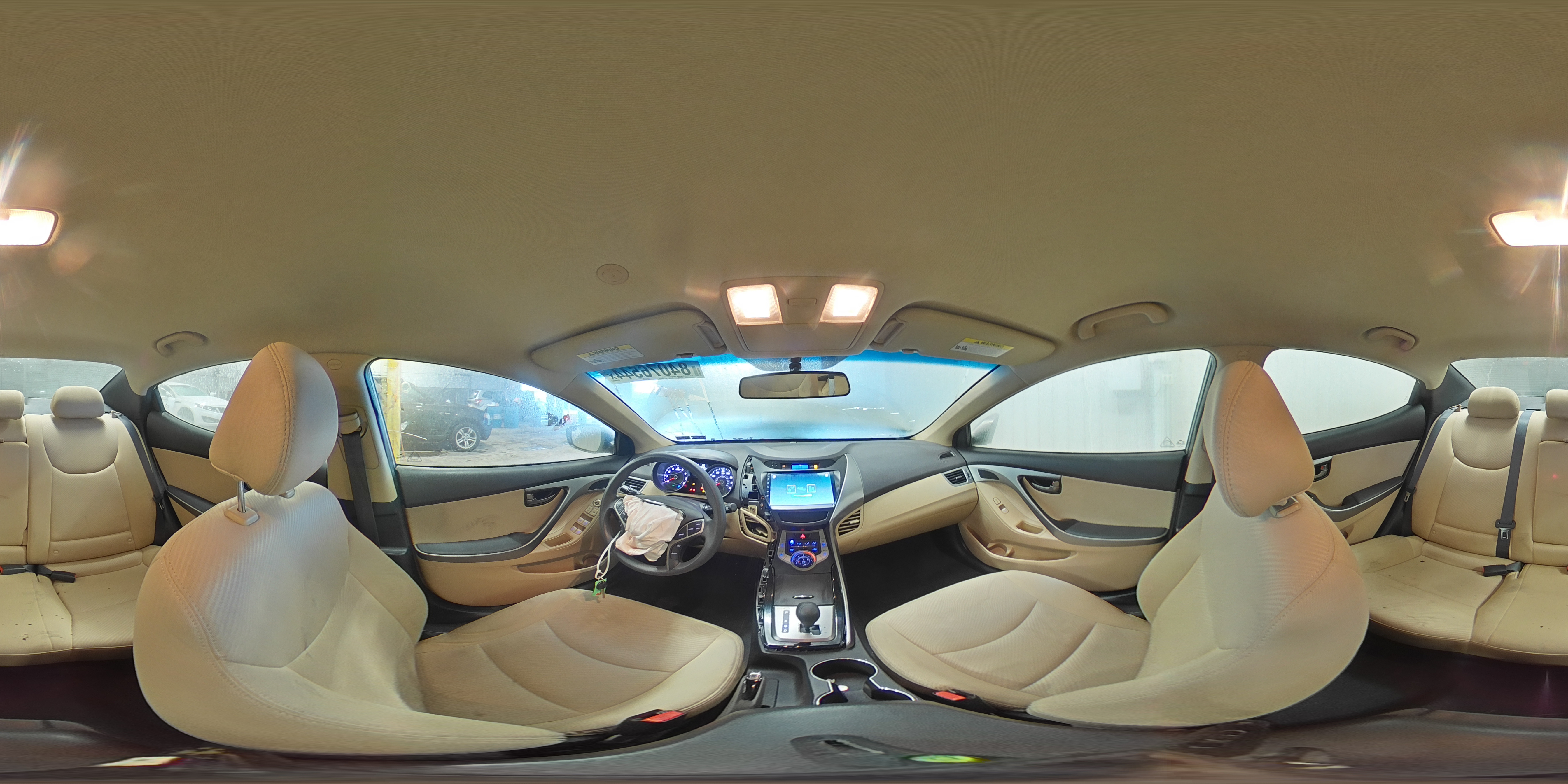 2015 Hyundai Elantra - Image 16