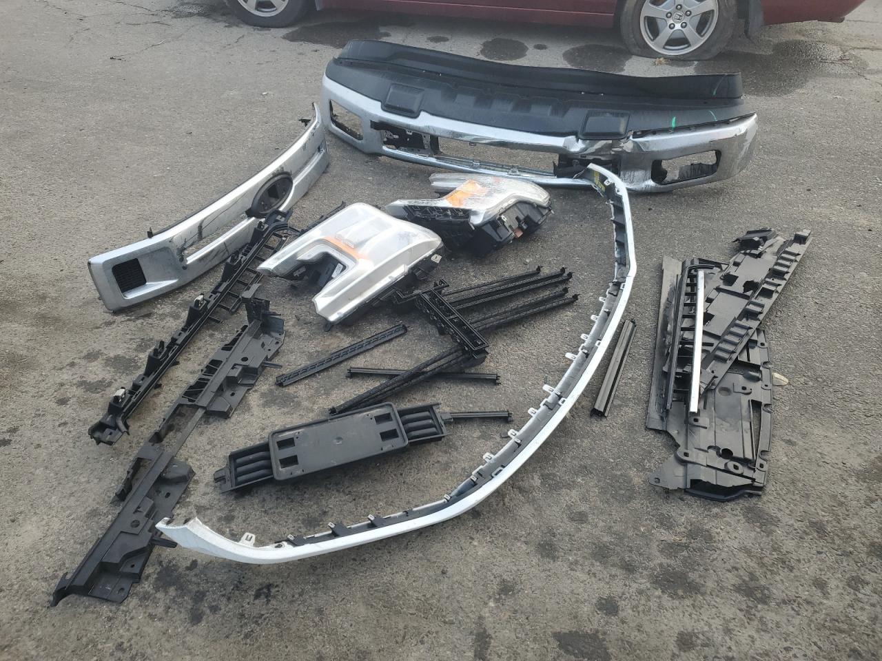 2019 Ford F-150 - Image 12