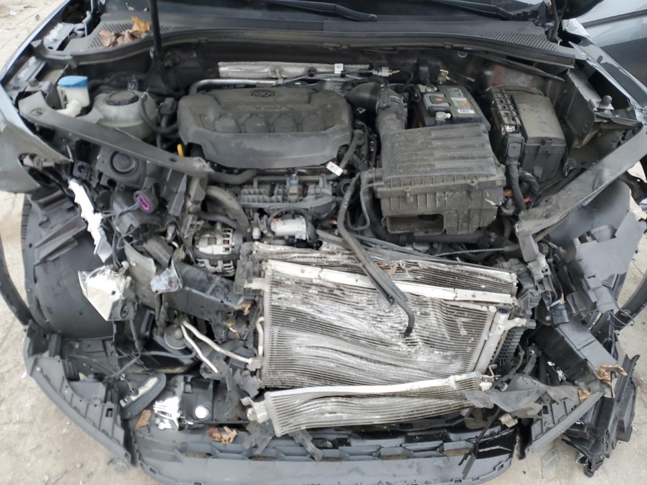 2021 Volkswagen Tiguan - Image 12