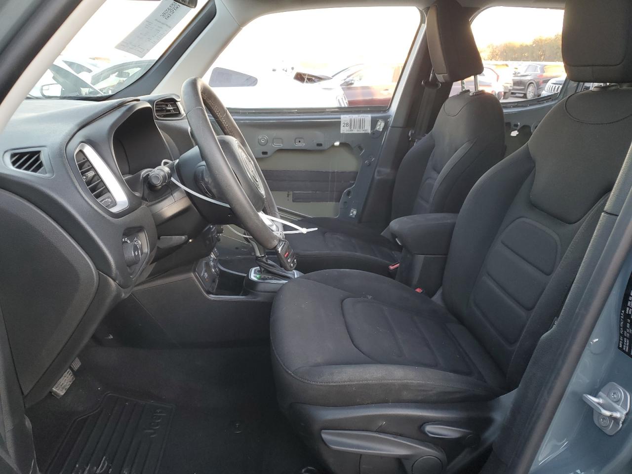 2018 Jeep Renegade - Image 7