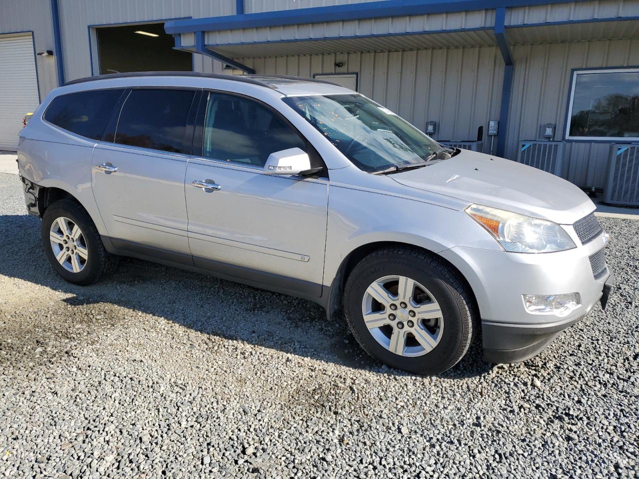 2010 Chevrolet Traverse - Image 4