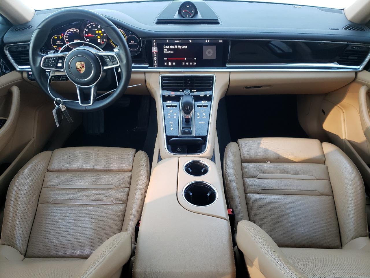 2018 Porsche Panamera - Image 8