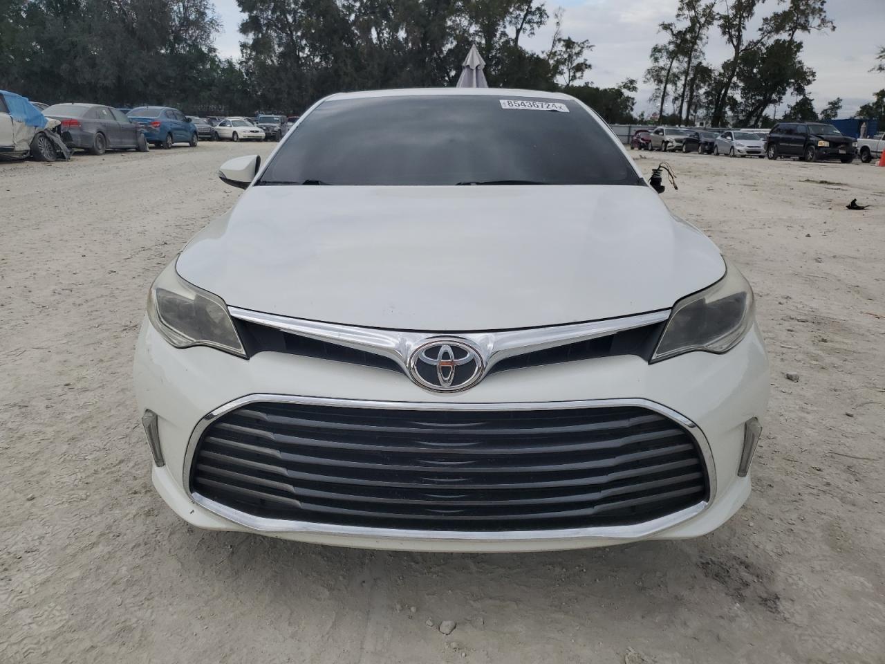 2016 Toyota Avalon - Image 5