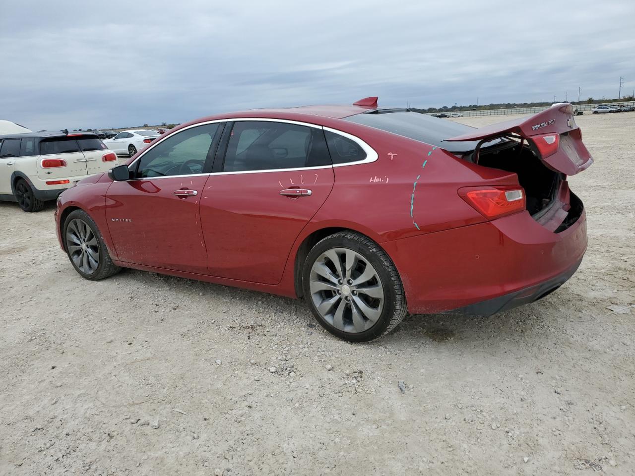 2016 Chevrolet Malibu - Image 2