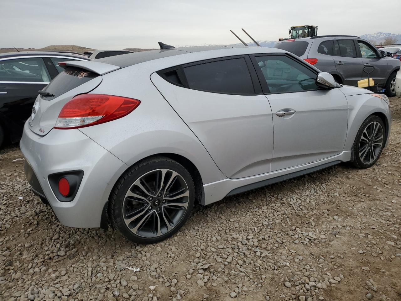 2016 Hyundai Veloster - Image 3