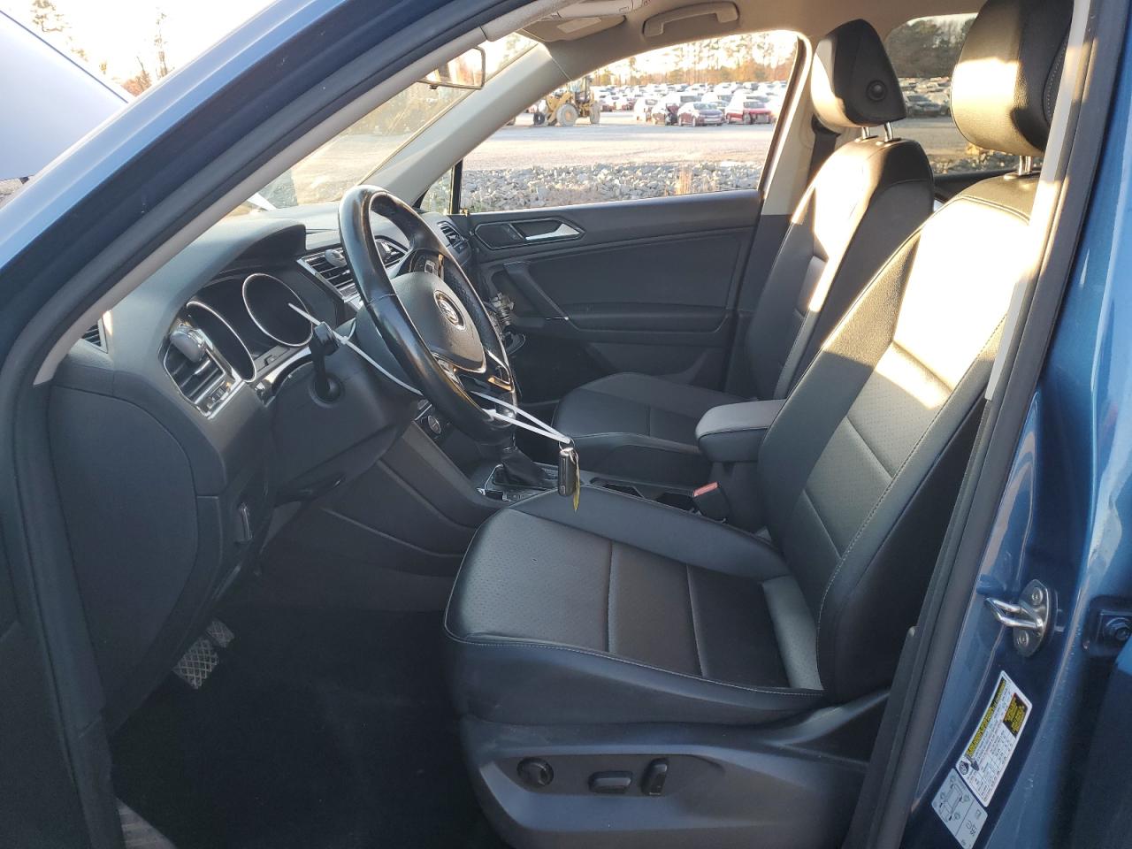 2018 Volkswagen Tiguan - Image 7