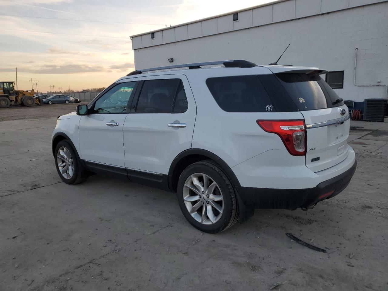 VIN 1FM5K8D88FGA26050 2015 FORD EXPLORER no.2