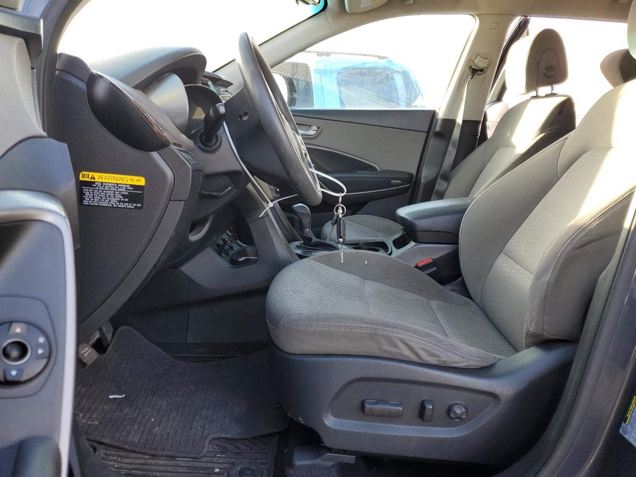 2017 Hyundai Santa Fe - Image 8