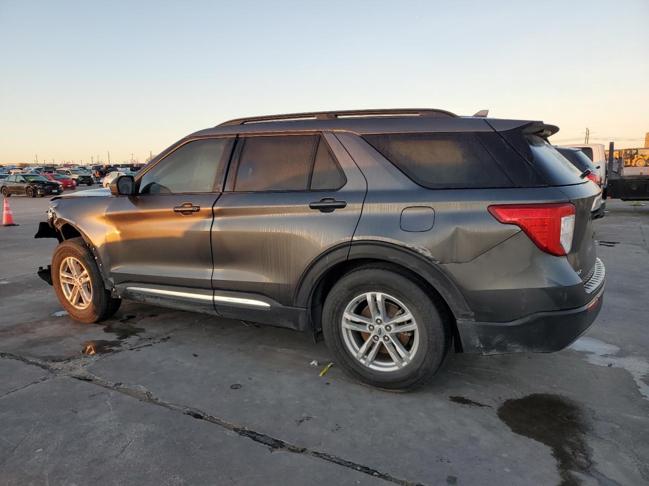 2020 Ford Explorer - Image 2