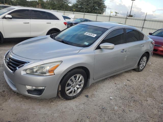 2015 Nissan Altima 2.5 продається в Apopka, FL - Minor Dent/Scratches