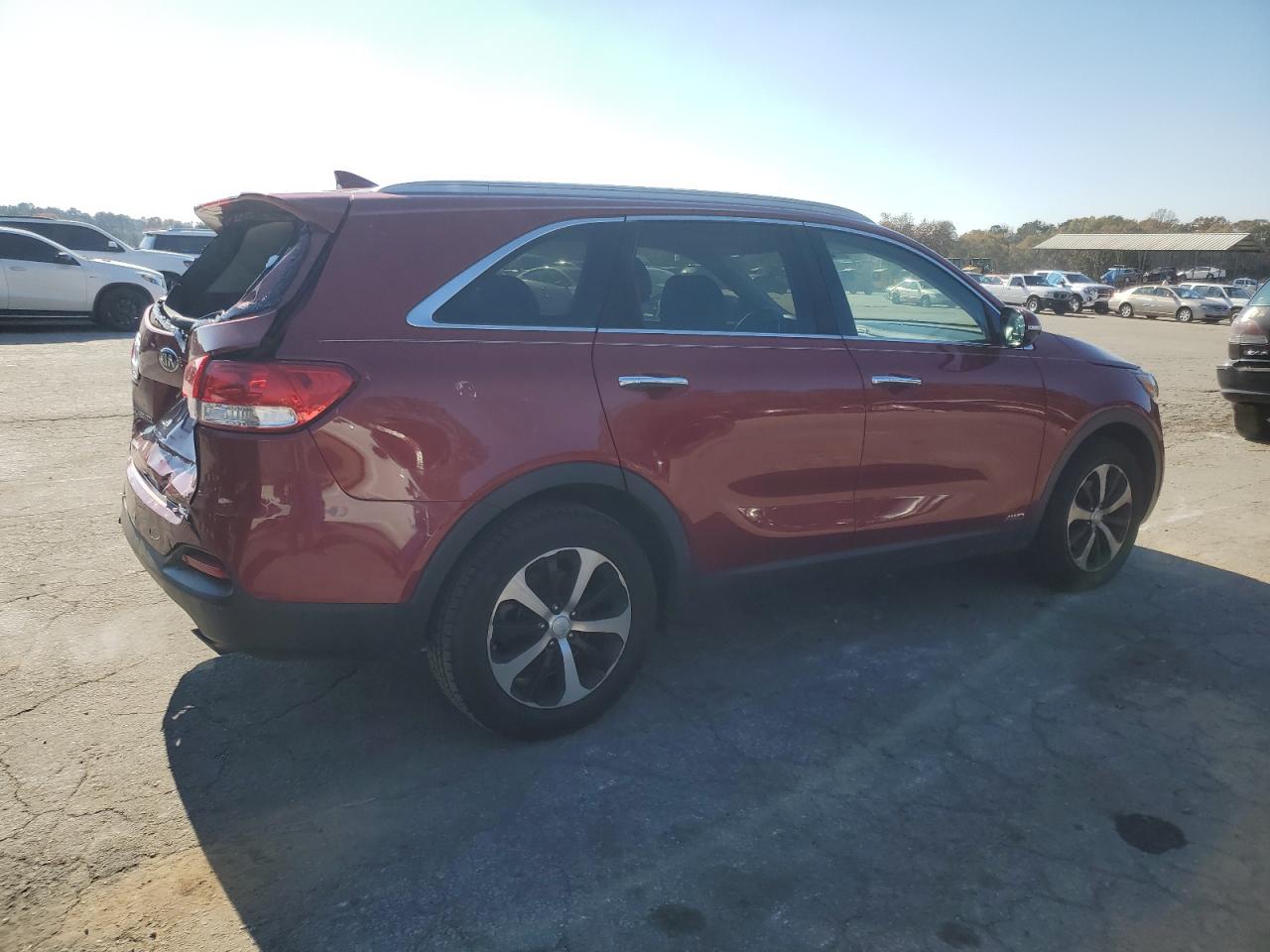 2016 Kia Sorento - Image 3