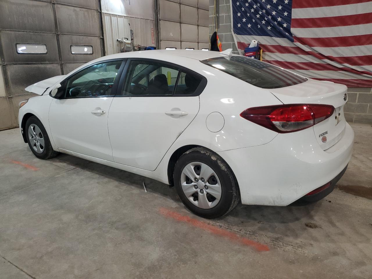 VIN 3KPFK4A79JE244245 2018 KIA FORTE no.2