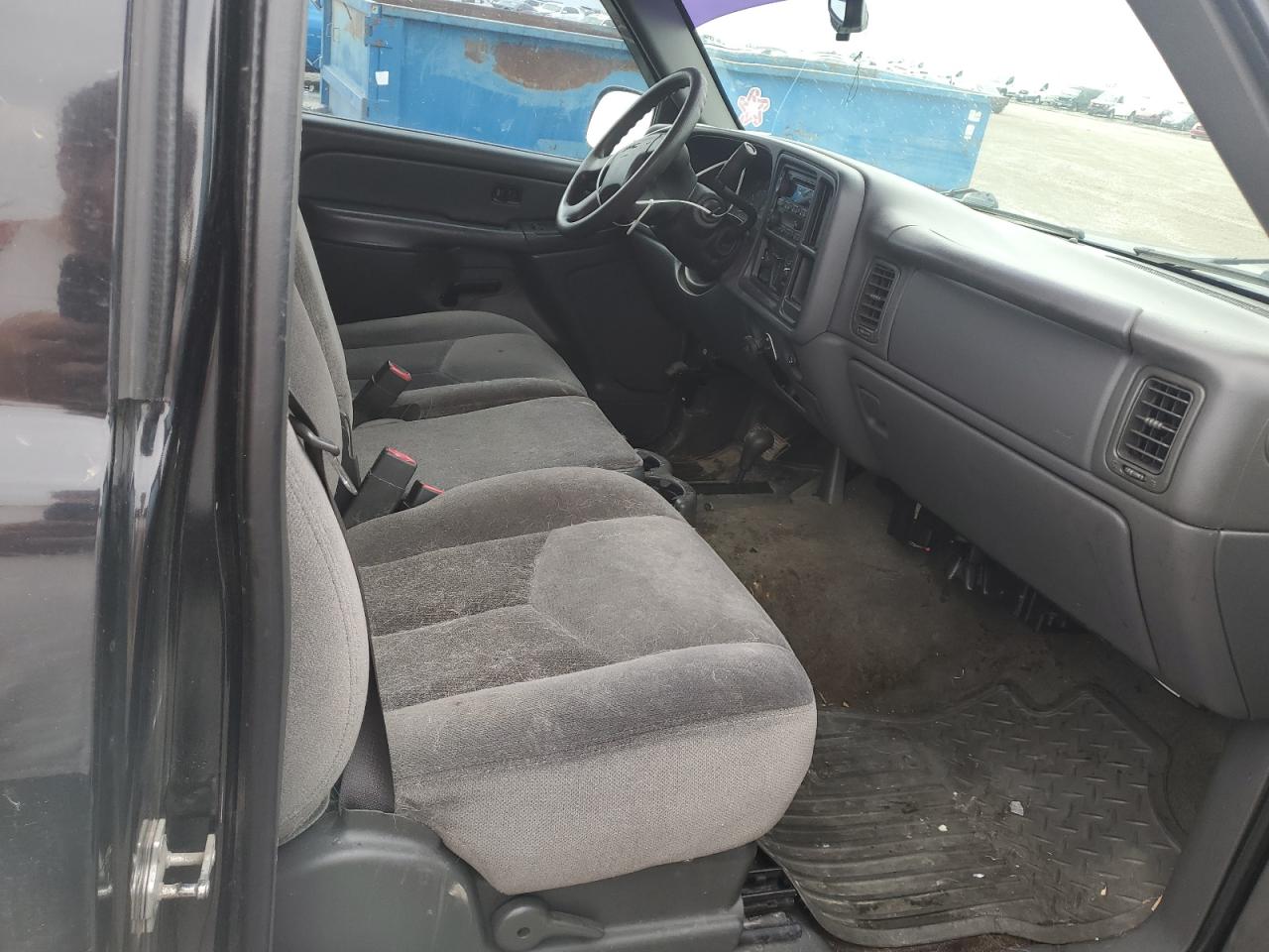 2006 GMC Sierra - Image 10