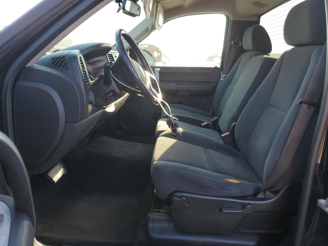 2007 Chevrolet Silverado - Image 7