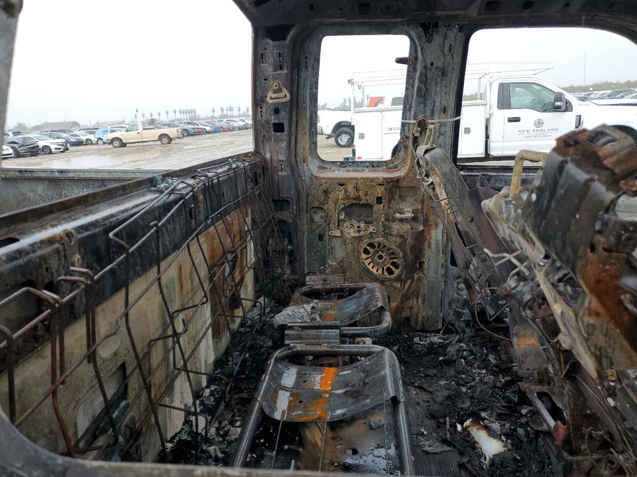 2003 Ford F350 - Image 10
